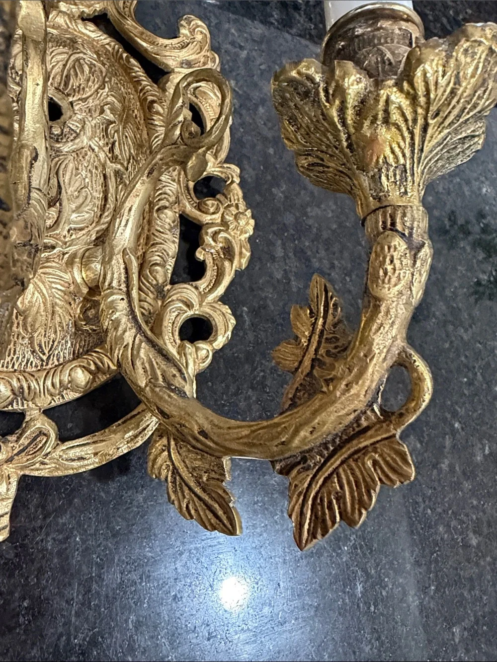 N/A decorative gold